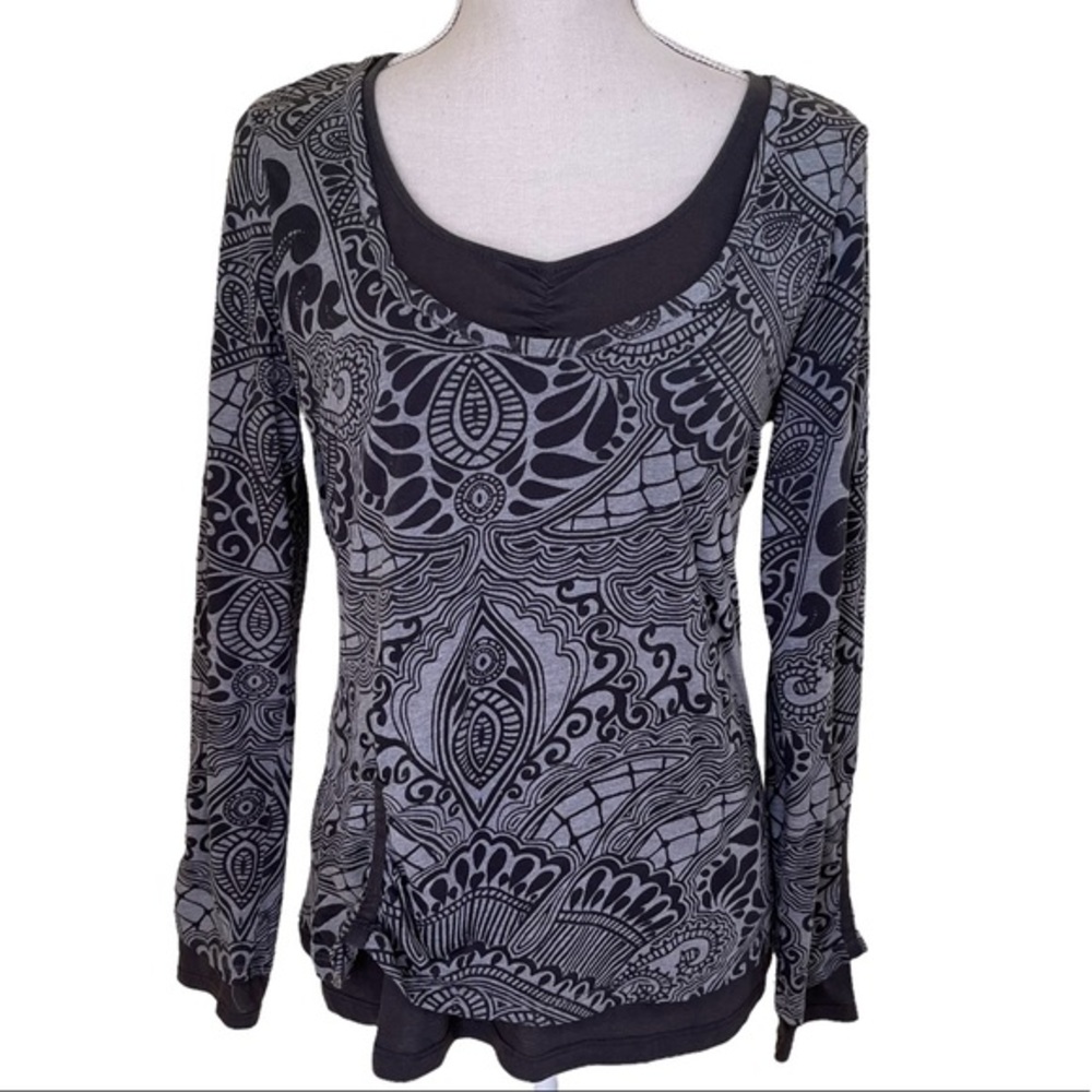 Athleta Grey Print Dual Layer Knit Top M
